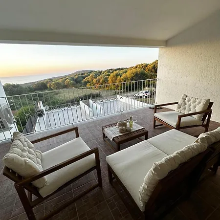Semesterbostad Costa Rossa View Sunset *